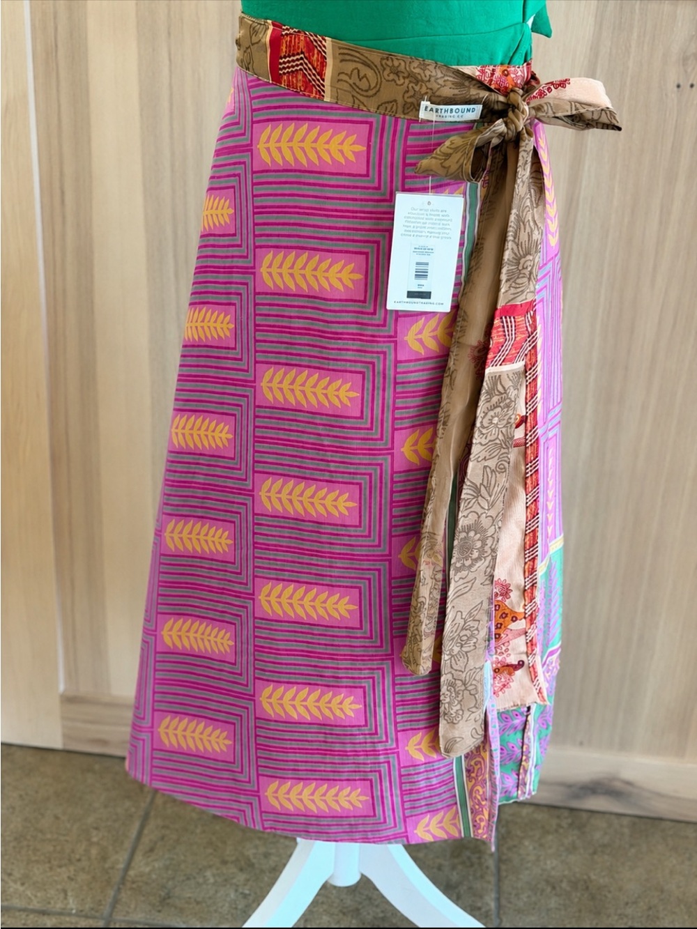 NWT Earthbound Trading Co Reversible Layered Sari Wrap Skirt. Women’s Sz-M